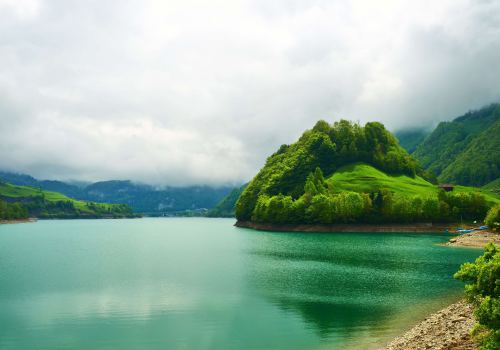 Beautiful Emerald Mountain Lake Switzerland Landscape Nature